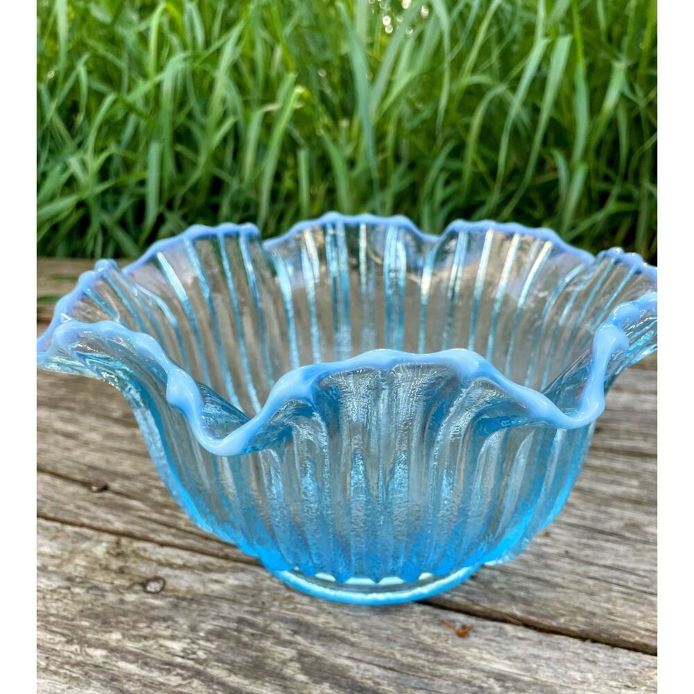 Vintage MCM Opalescent Blue Ribbed Ruffled Art Glass Bowl - Picture 13 of 16
